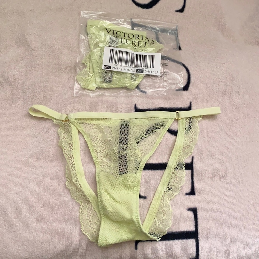 Ultra sexy cutout Victoria’s Secret lace panty XS